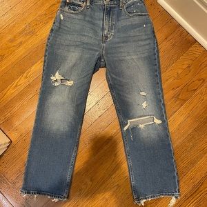 Abercrombie 28 Short Jeans (Ankle Straight Ultra High-Rise)